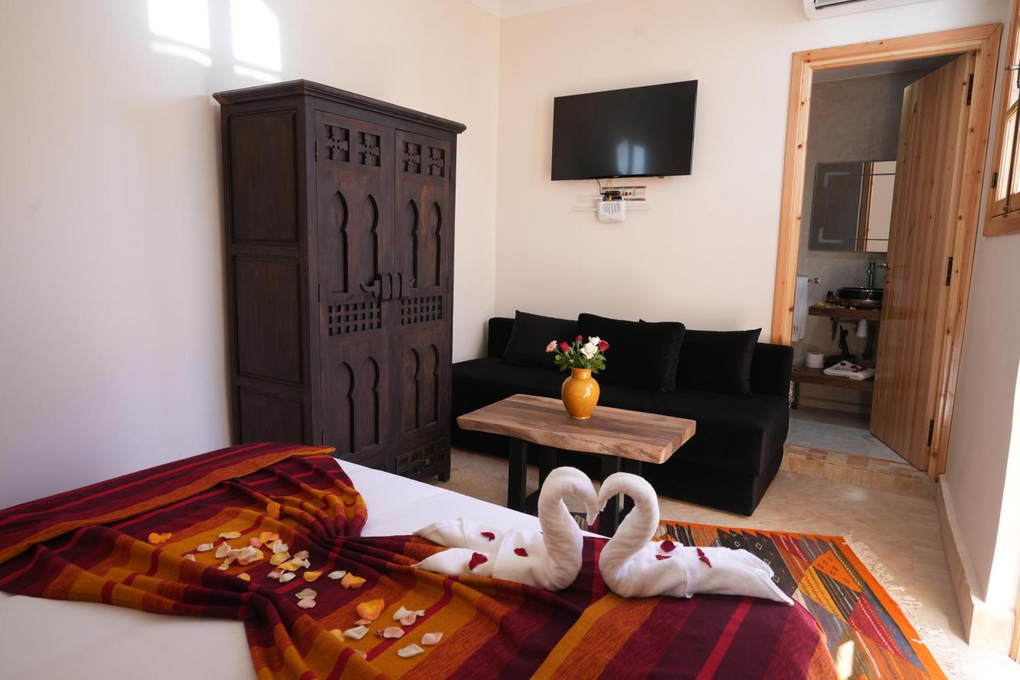Riad Babette As-Sawíra Exteriér fotografie